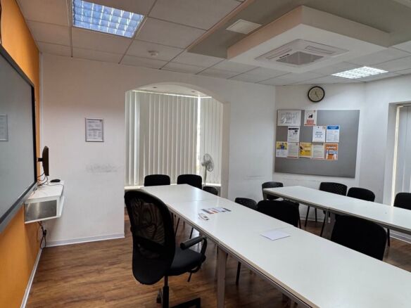 570sqm Office to Let in St Julian&rsquo;s &ndash; Two Floors
