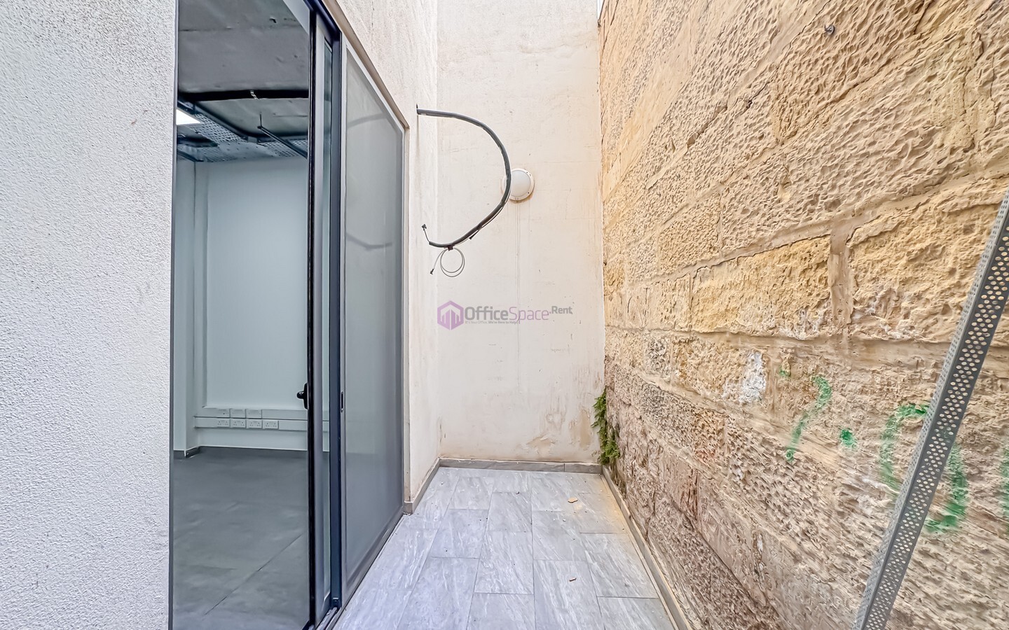 St Julians 127sqm Office