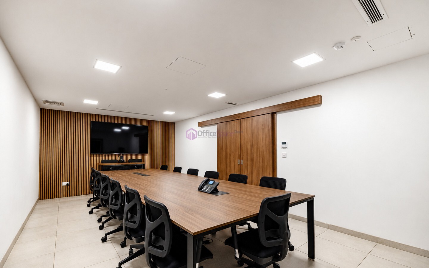 Prominent Penthouse Office To Let