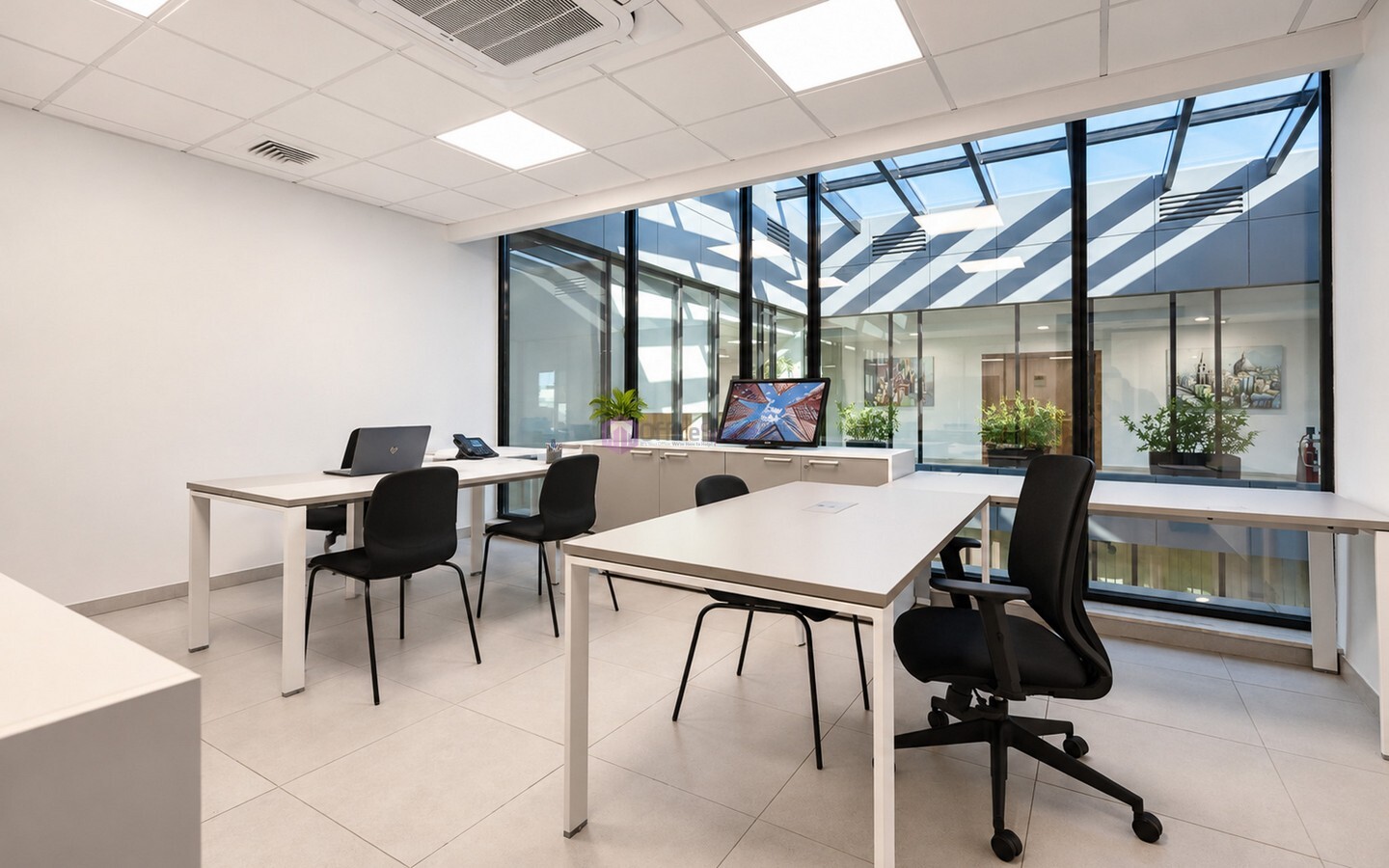 Spacious Penthouse Office To Let