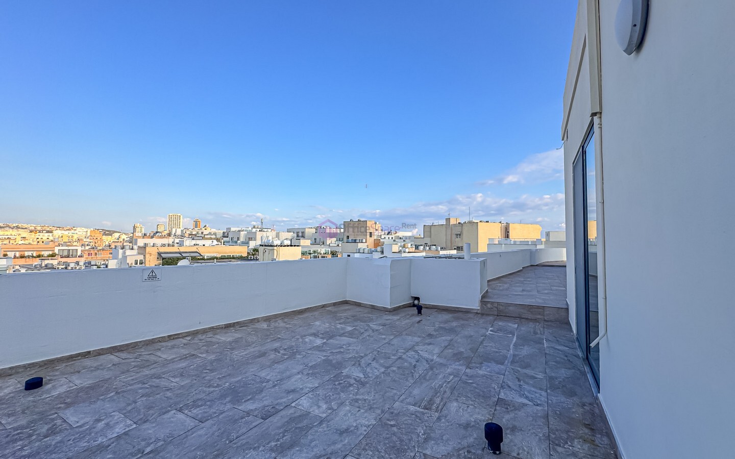 330sqm Penthouse Office to Let in Sliema