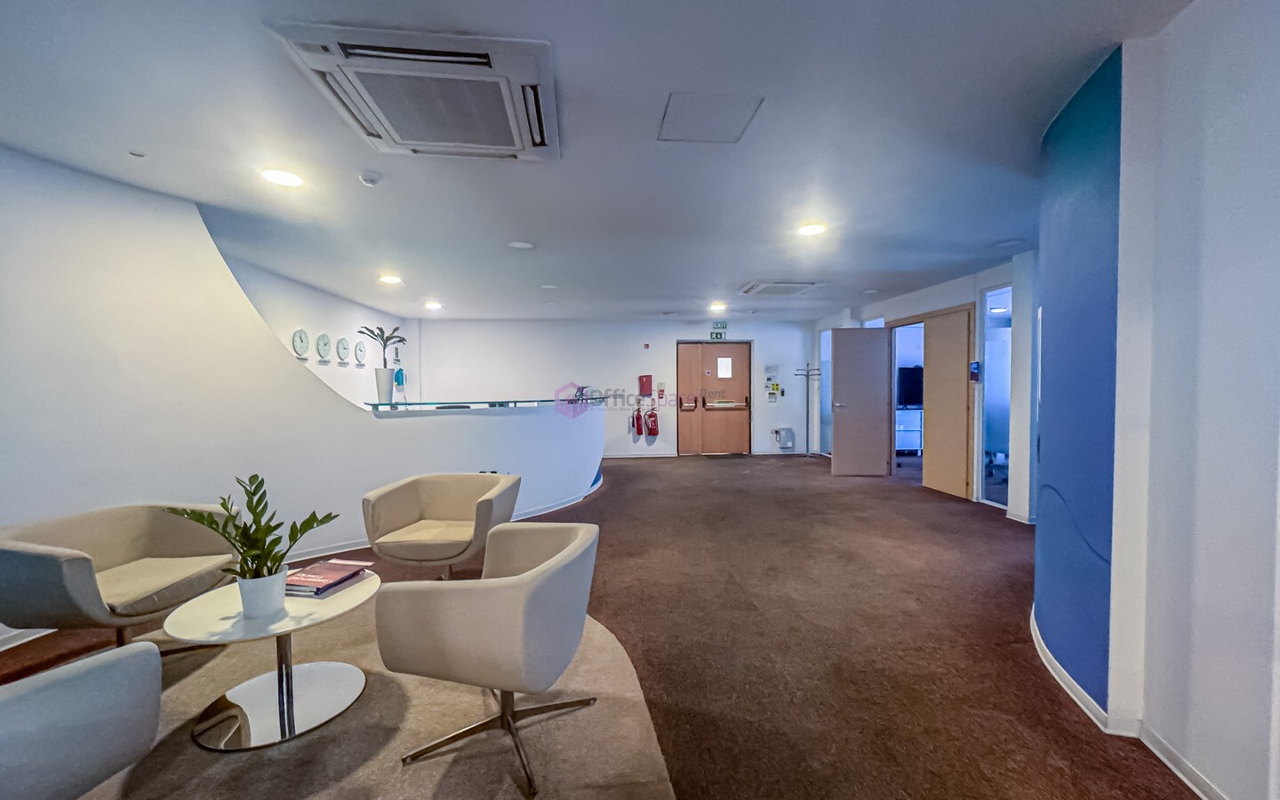 680sqm Penthouse Office in San Ġwann for 50-70 Desks