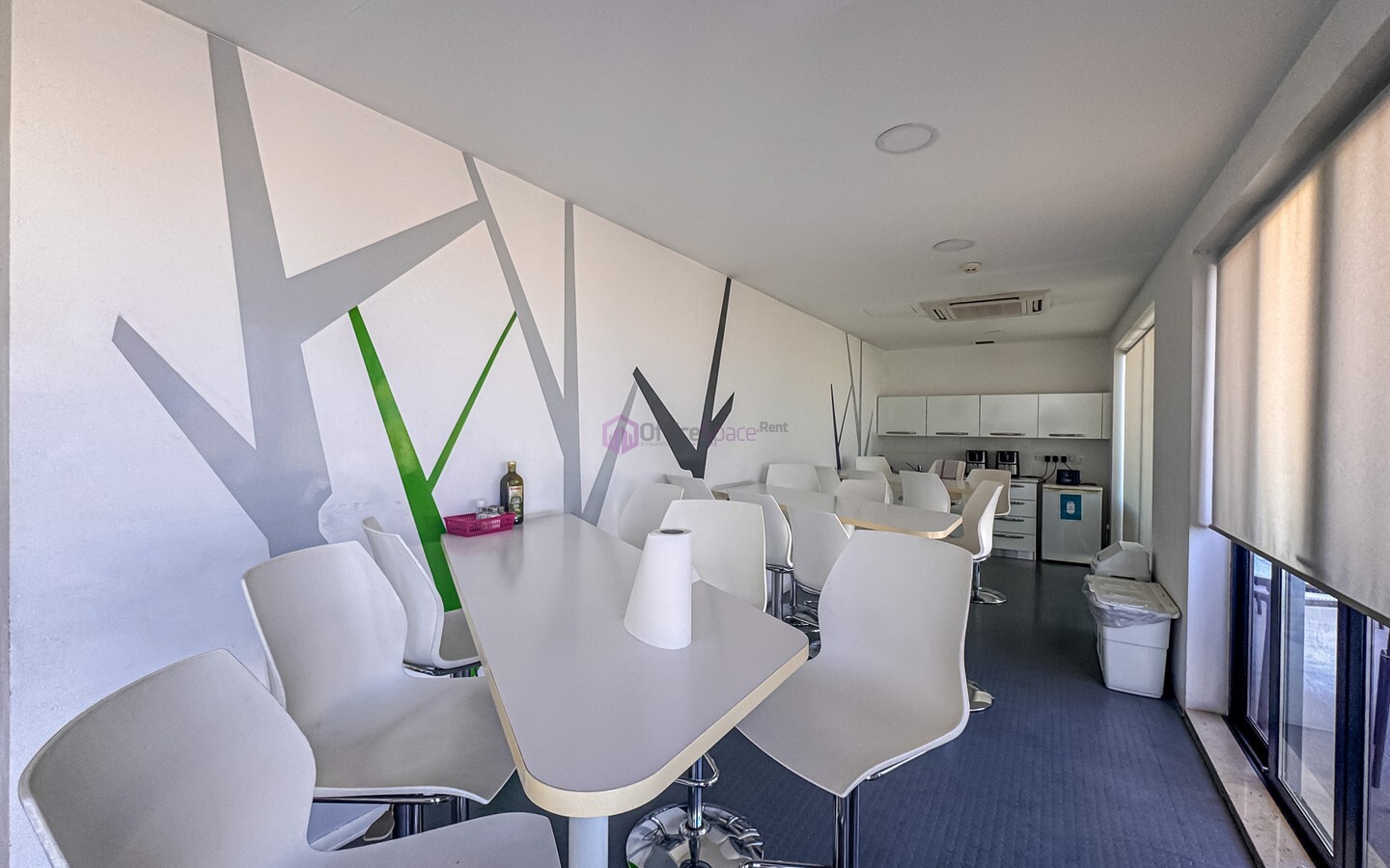 680sqm Penthouse Office in San Ġwann for 50-70 Desks