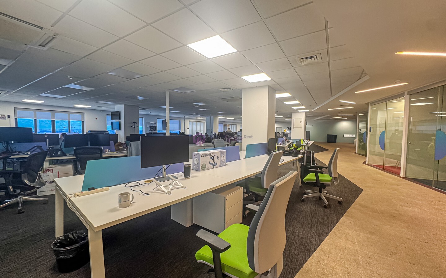 680sqm Penthouse Office in San Ġwann for 50-70 Desks