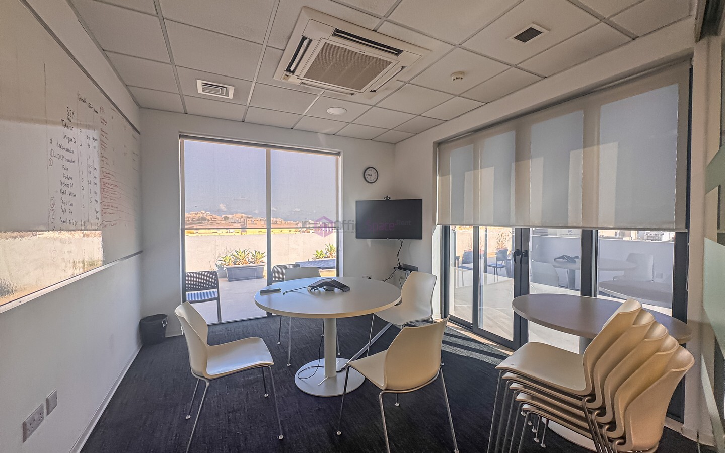 680sqm Penthouse Office in San Ġwann for 50-70 Desks