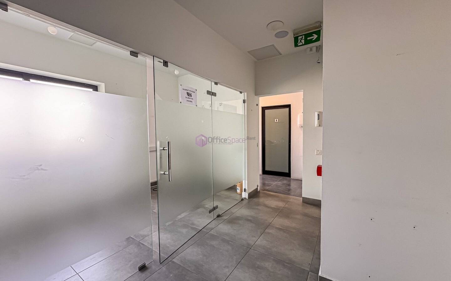 165sqm Office to Let in Luqa with Roof Access