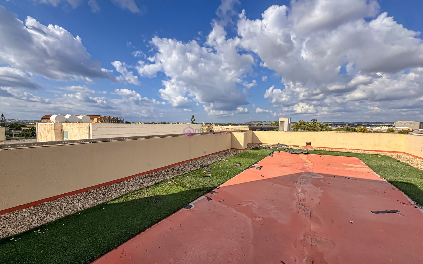 405sqm Commercial Building to Let in Luqa