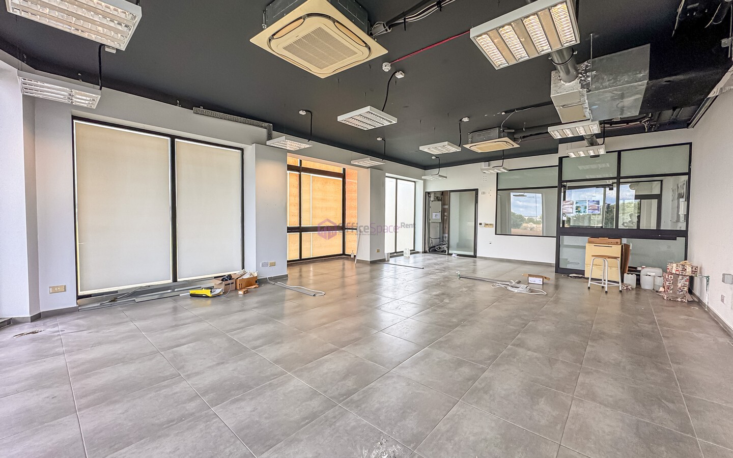 230sqm Showroom and Office Space to Let in Luqa