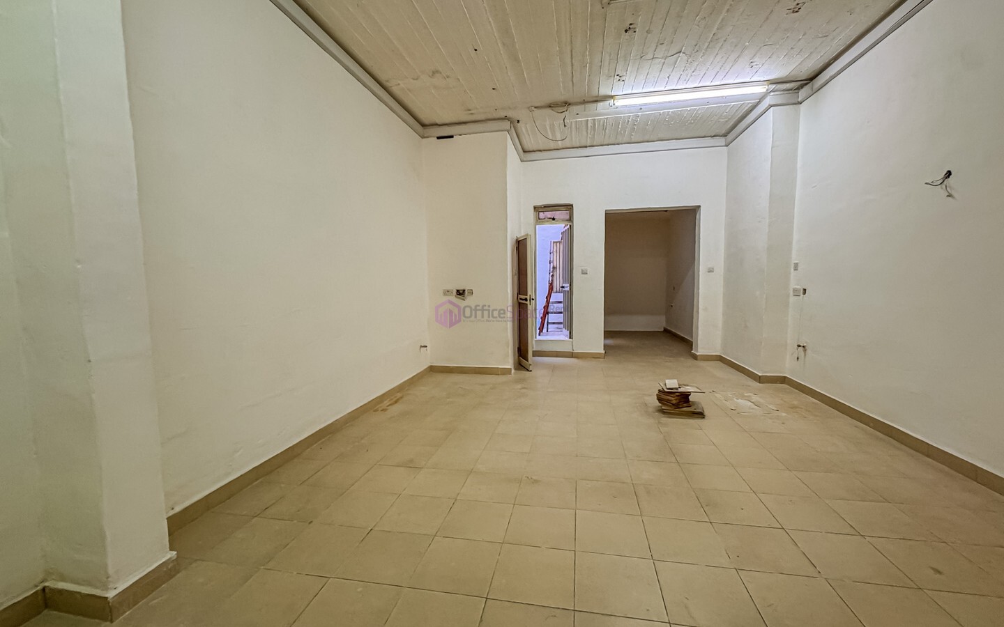 55sqm Shop or Office to Let in Gzira