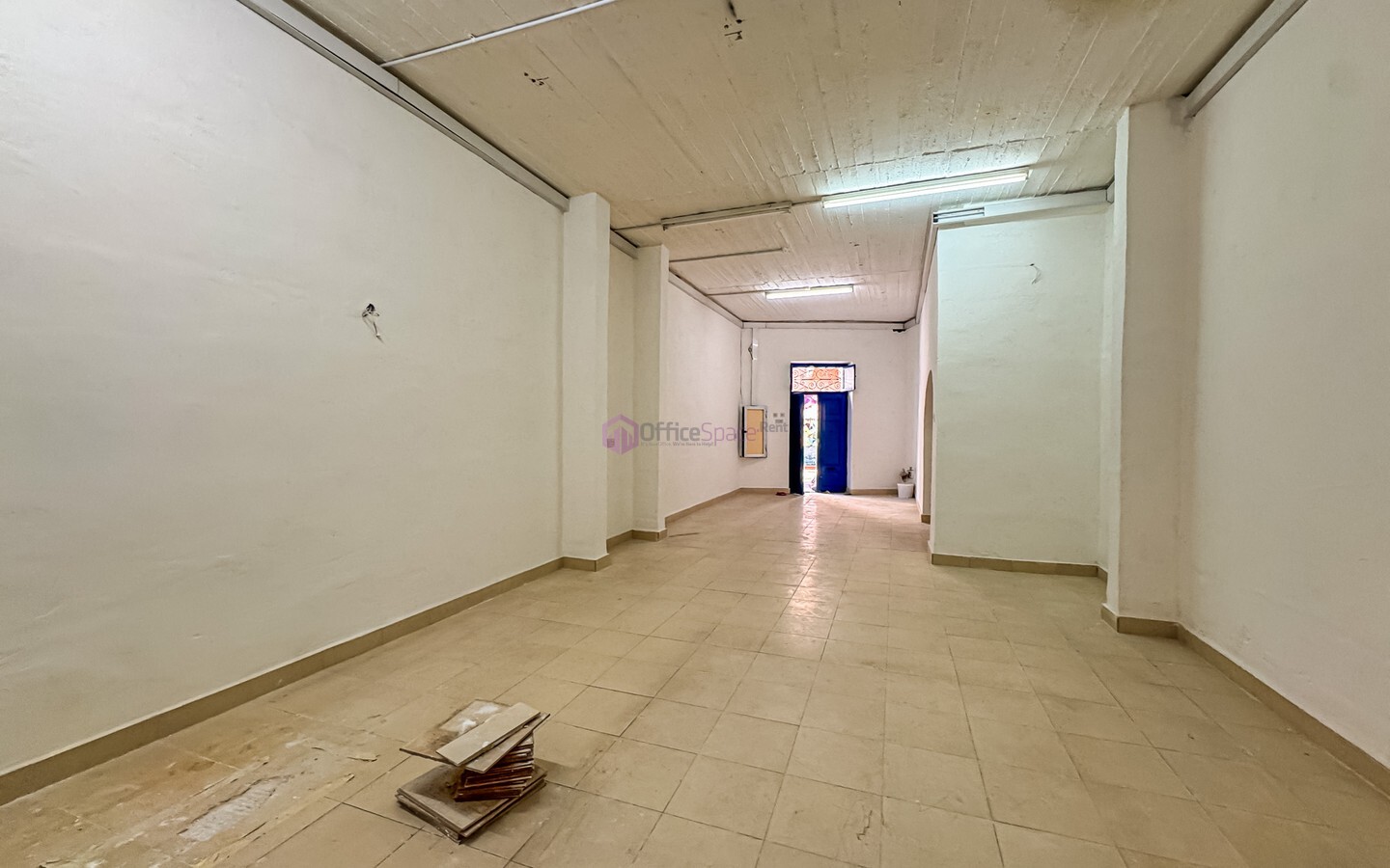 55sqm Shop or Office to Let in Gzira