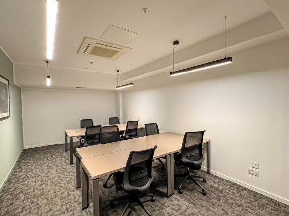 7 Desk Serviced Office to Let in St Julian's
