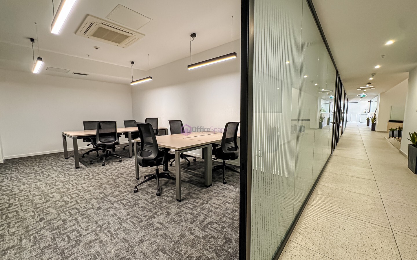 8 Desk Serviced Office to Let in St Julian's