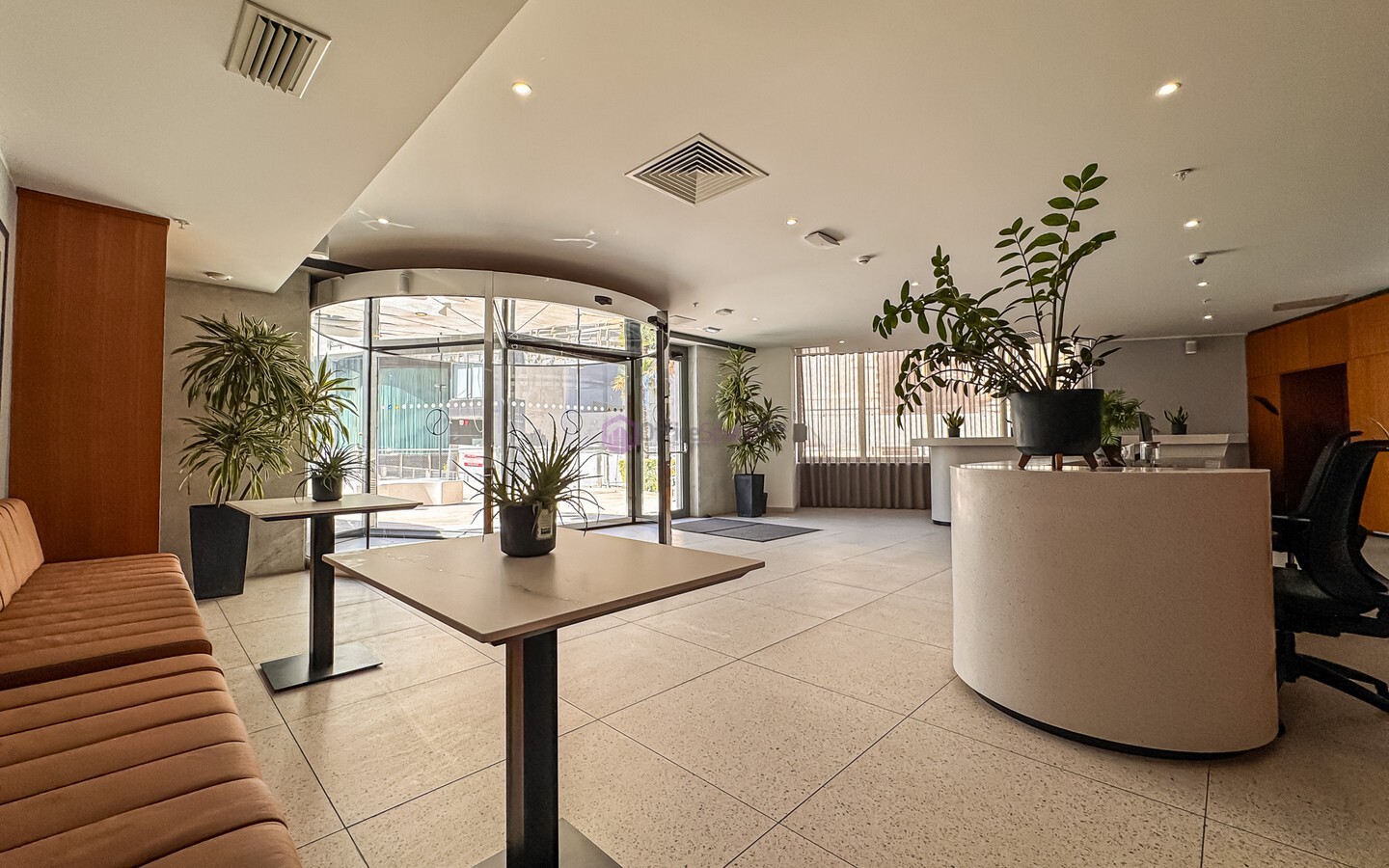 7 Desk Serviced Office to Let in St Julian's