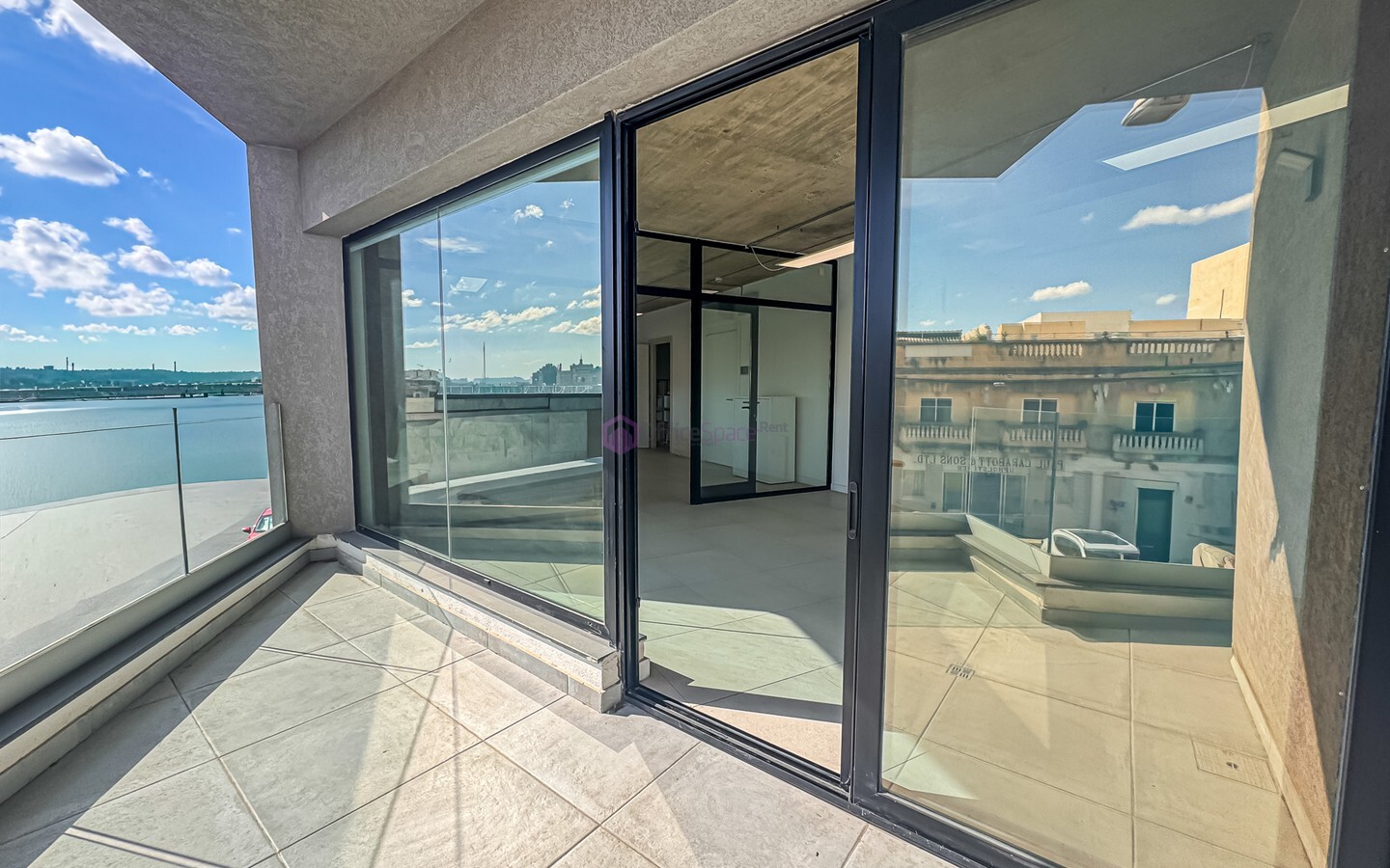 Office for 16 Desks in Central Business District Malta