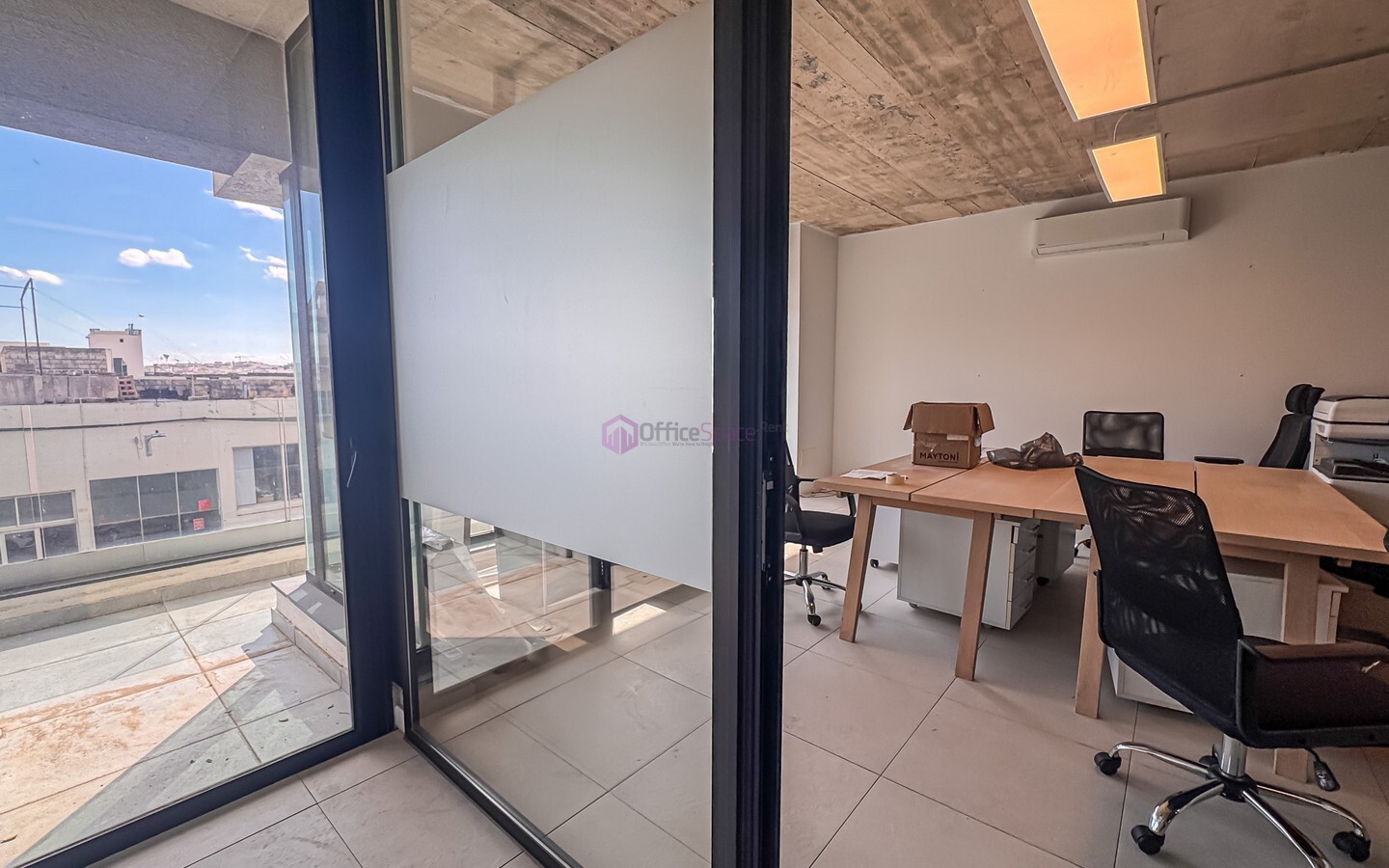 Office for 16 Desks in Central Business District Malta