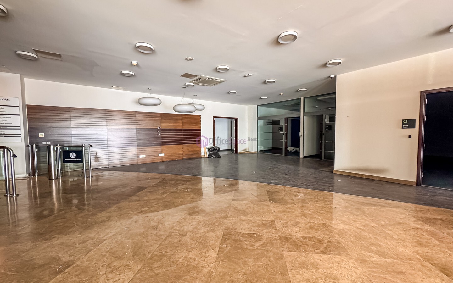 900sqm Ground Floor Office or Showroom to Let in Mrieħel