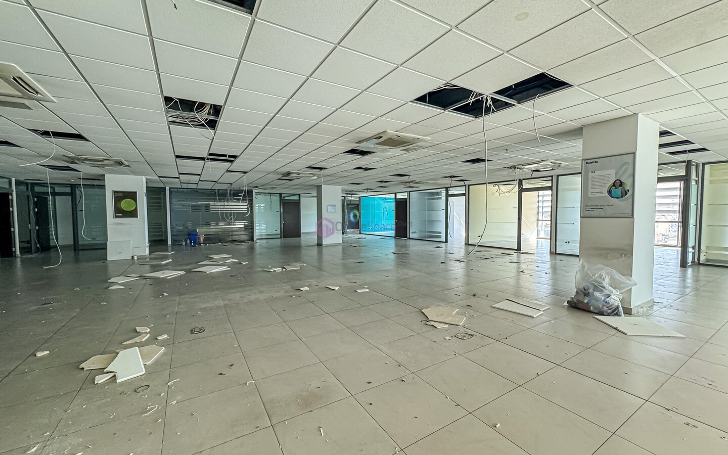 Office to Let in Mrieħel 120 Workstations