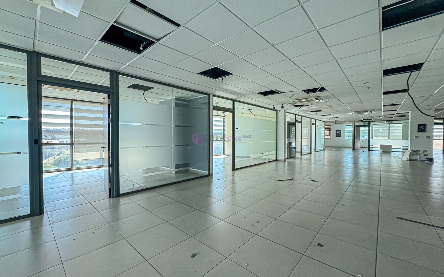 Office to Let in Mrieħel 120 Workstations