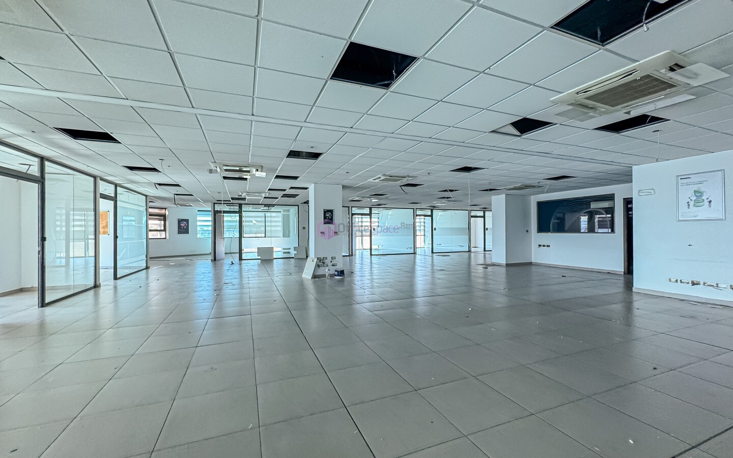 Office to Let in Mrieħel 120 Workstations