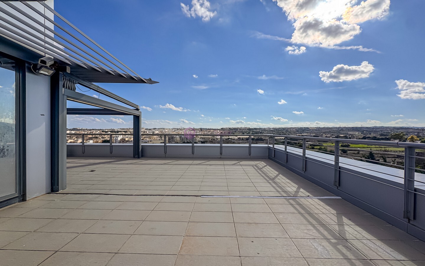 980sqm Penthouse Office to Let in Mrieħel