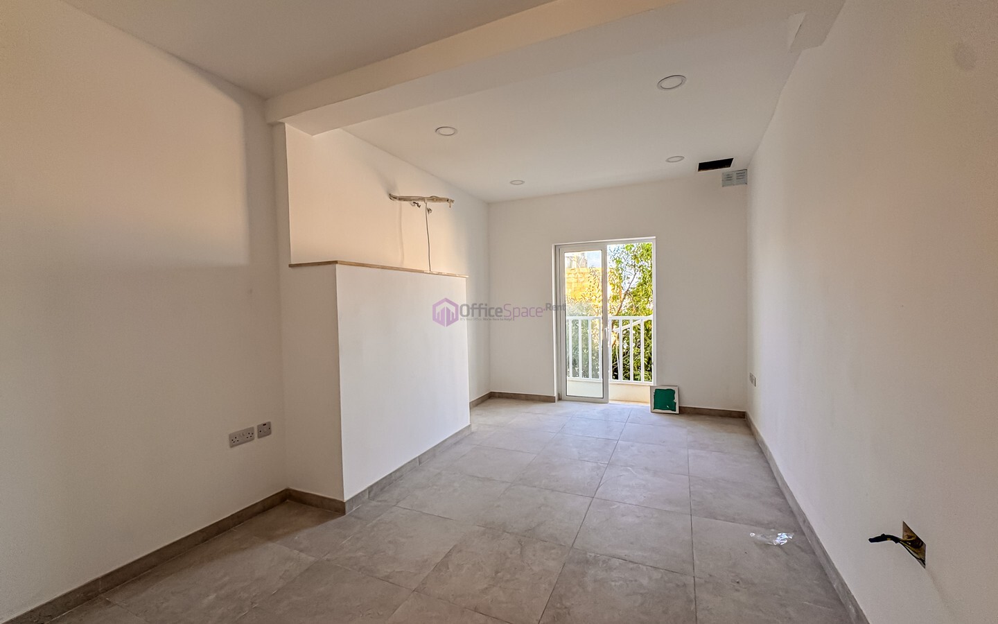 156sqm Office & Retail Property to Let in Paola
