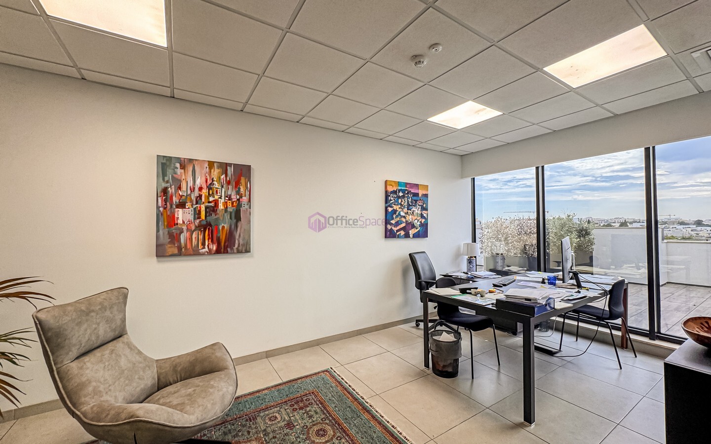 Prominent Penthouse Office To Let