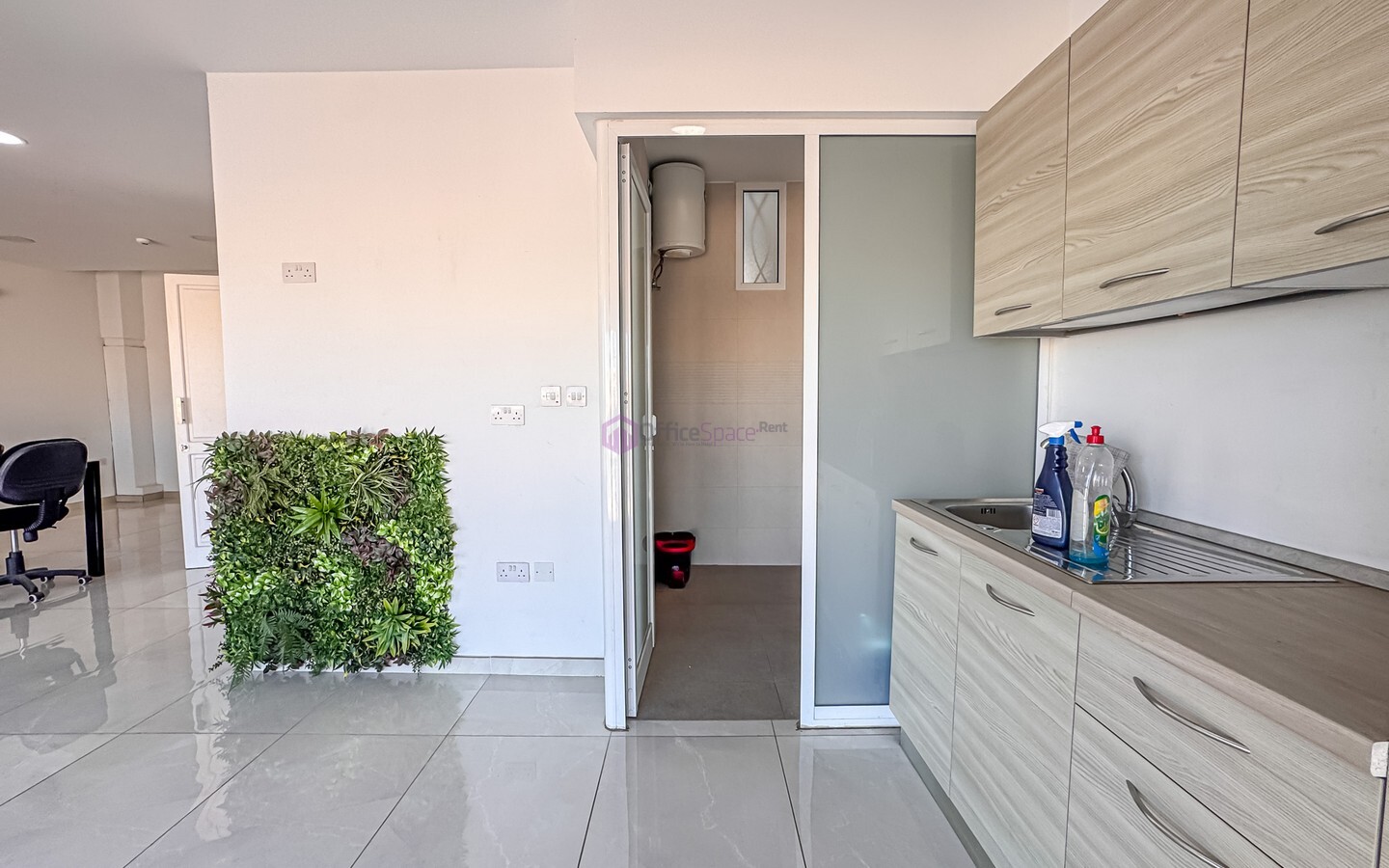 6 Desk Office in Malta