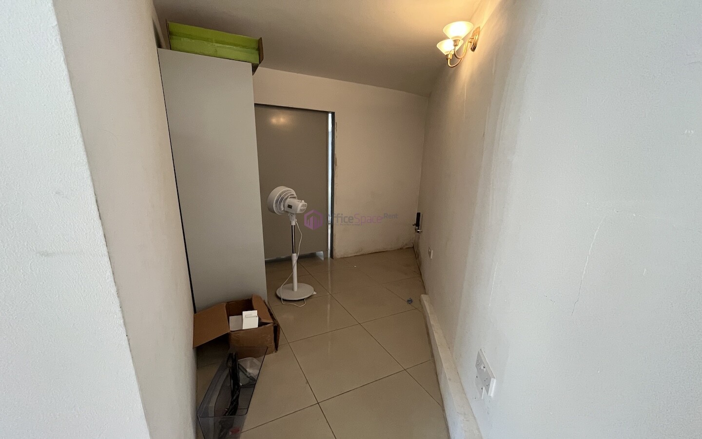 1-2 Desk Office Swieqi To Let
