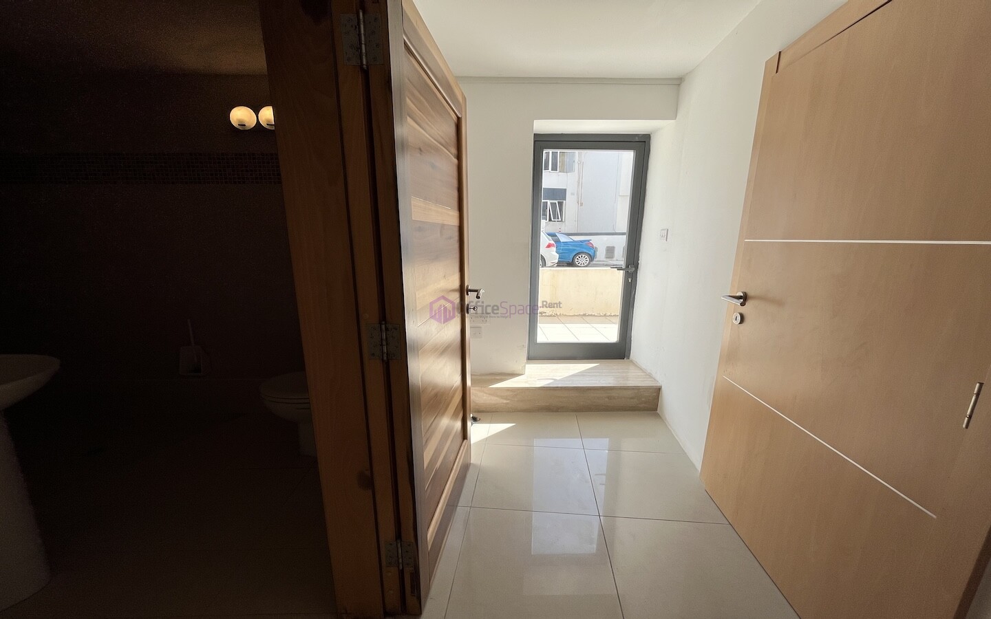 1-2 Desk Office Swieqi To Let