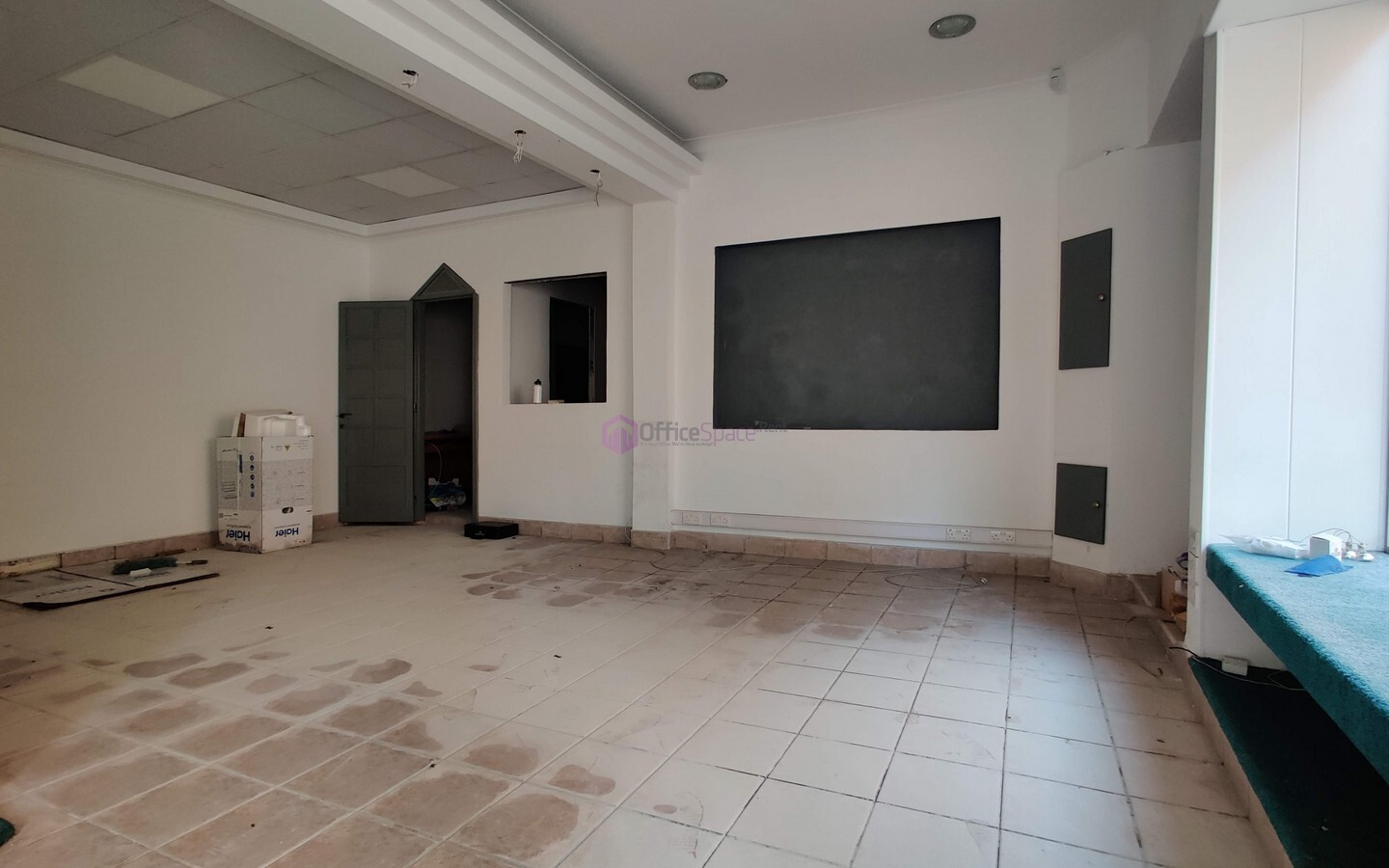 70sqm Commercial to Let Malta
