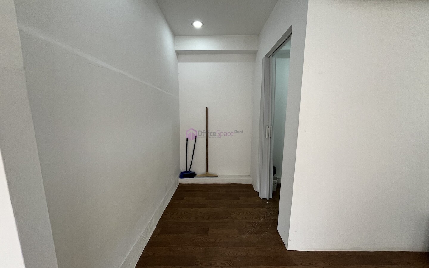 3-4 Desk Office To Let Birkirkara
