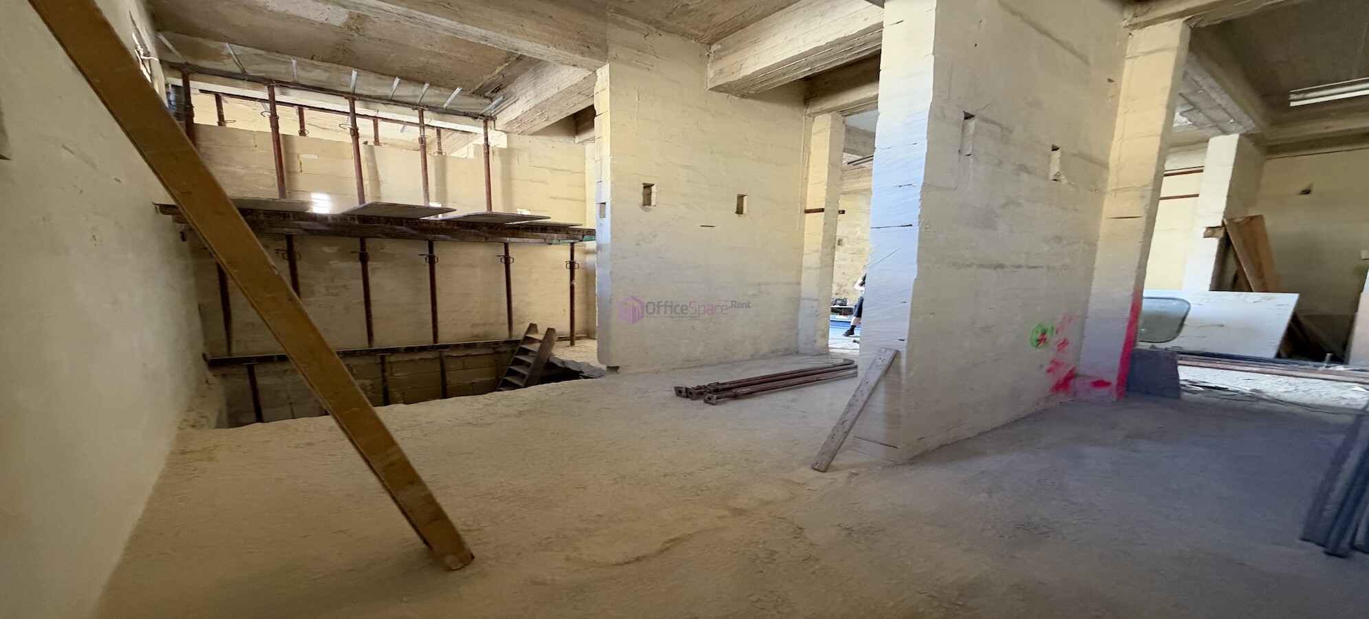 WareHouse To Let Paola
