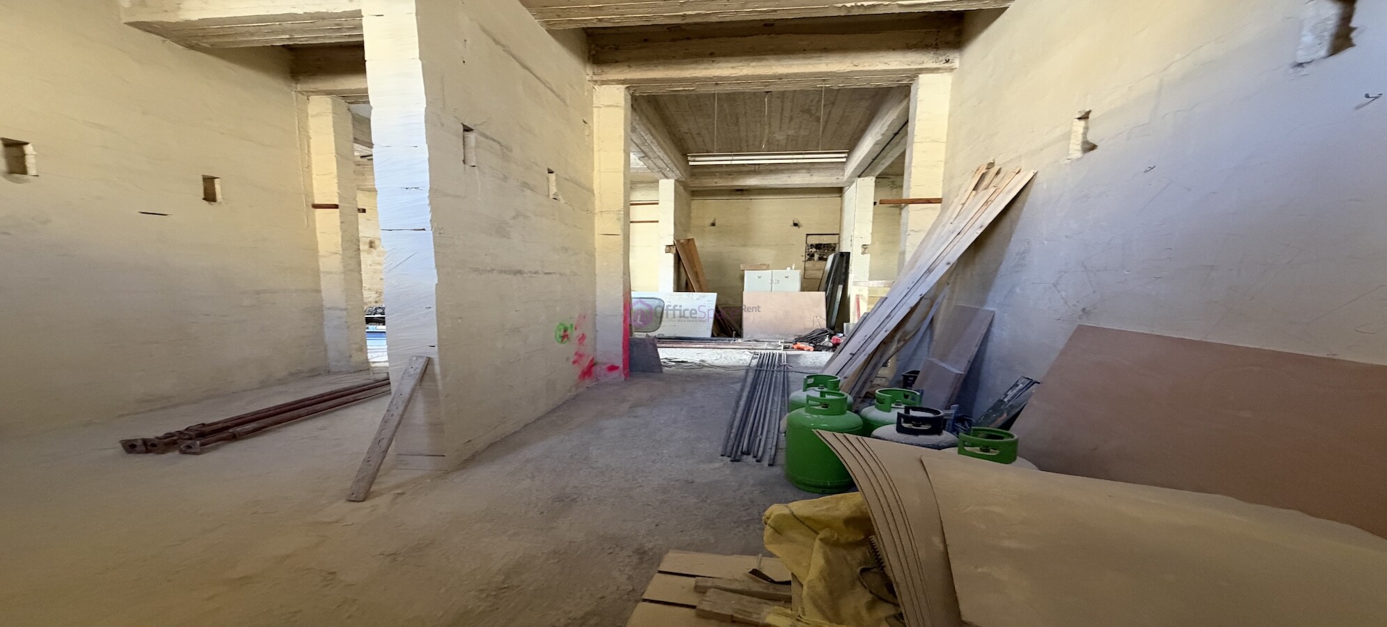 WareHouse To Let Paola