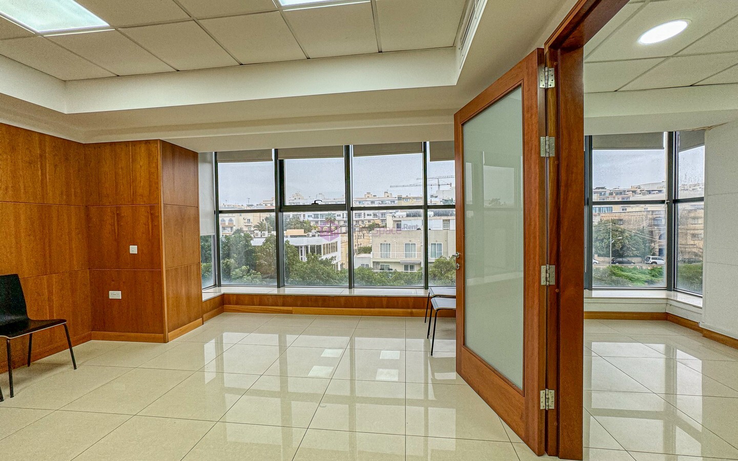 15 Workstations Office in Malta
