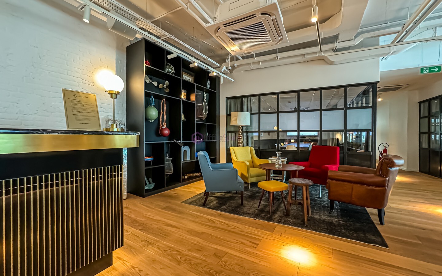 8 Desk Serviced Office
