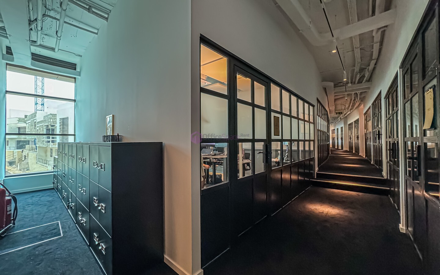 5 Desk Serviced Office