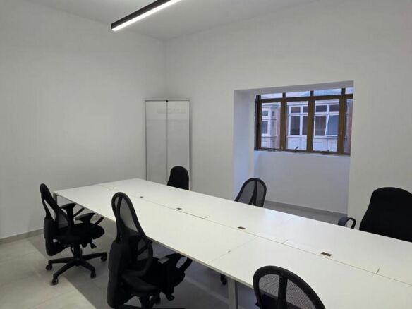 6 Desk Office Rent Paola