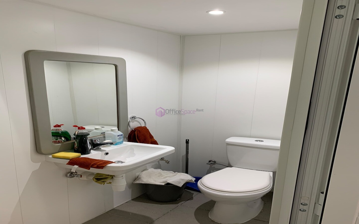 Commercial Space To Rent Iklin