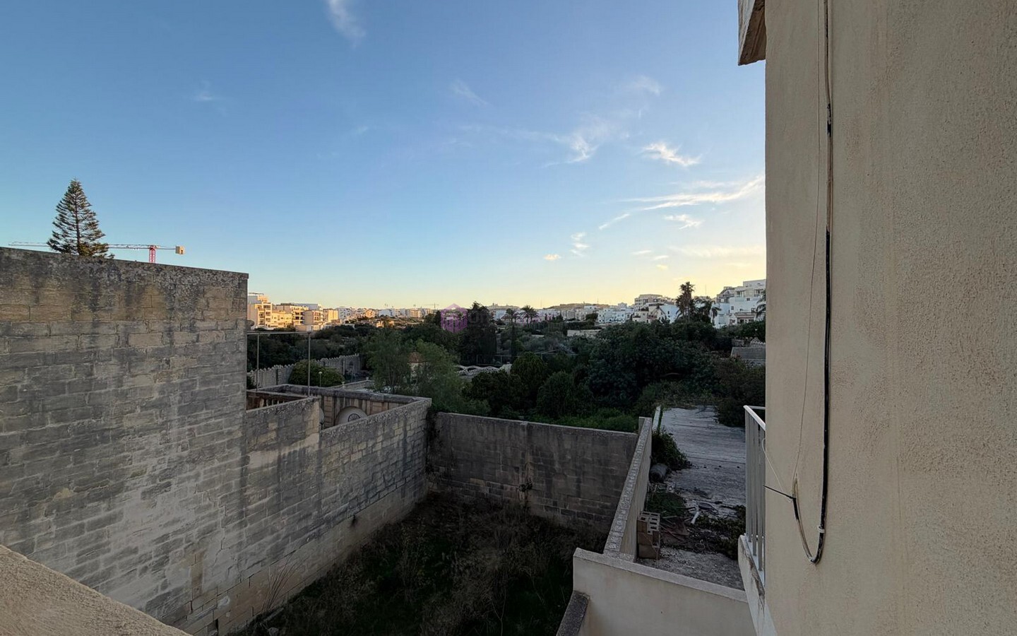 Commercial Space To Rent Mosta
